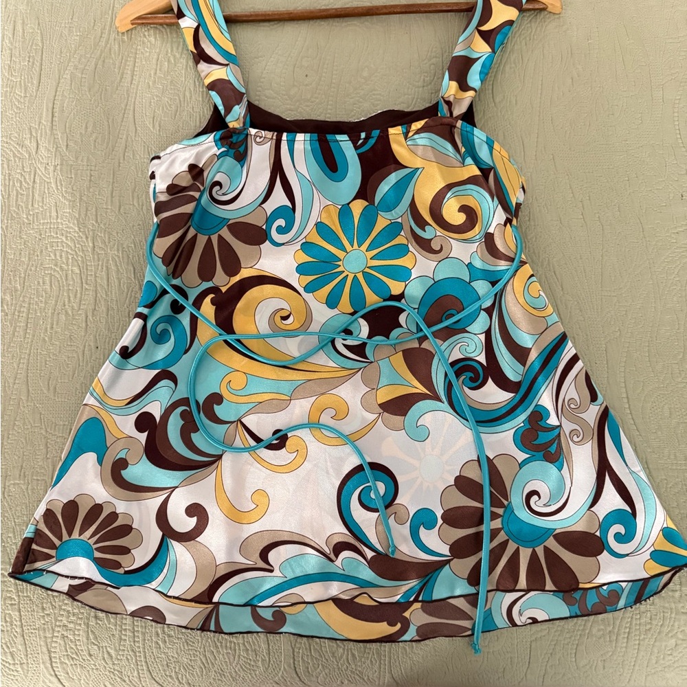 Colorful Swirl Pattern Top - Picture 4 of 4